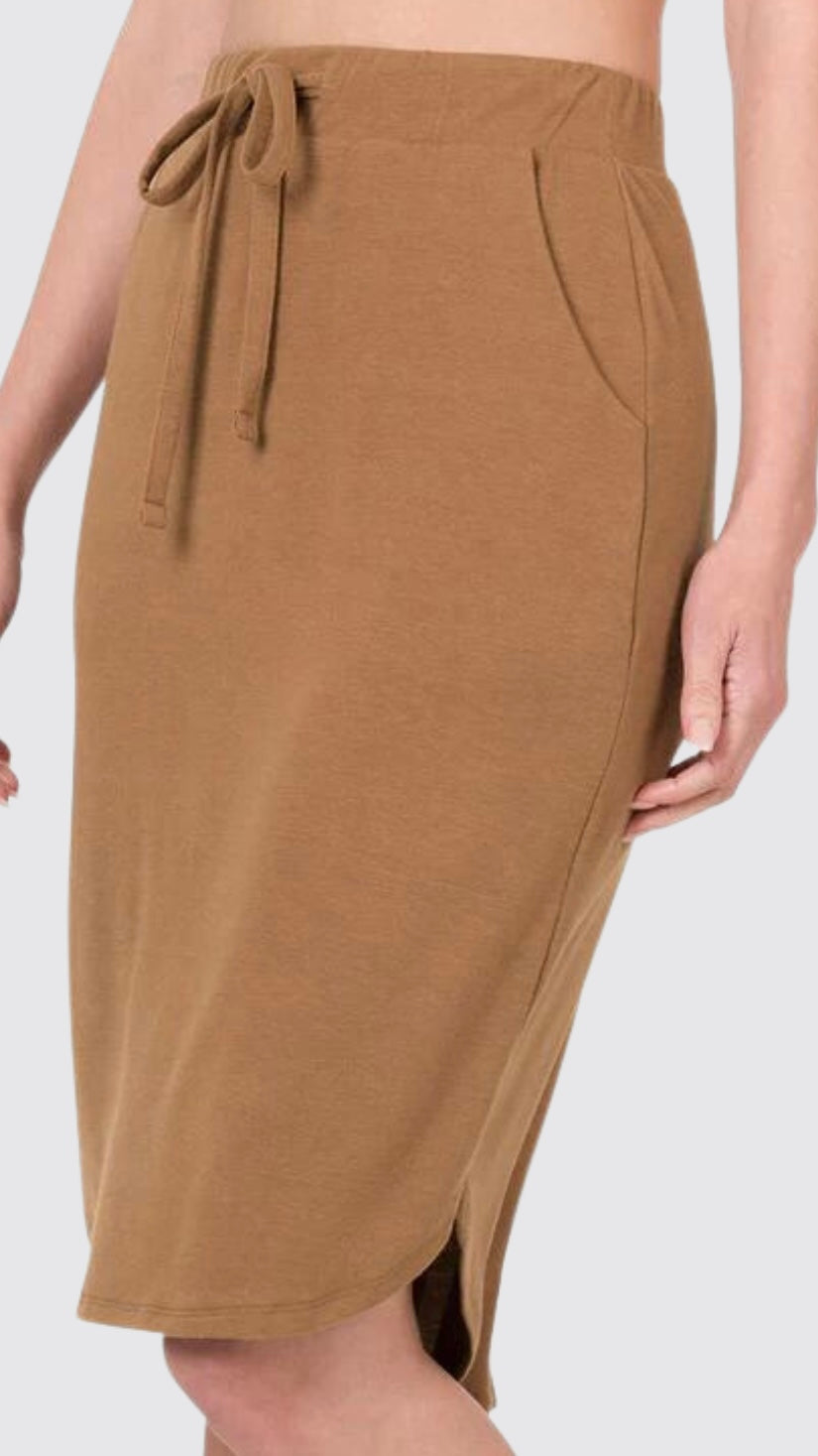 Camel skirt with side pockets 